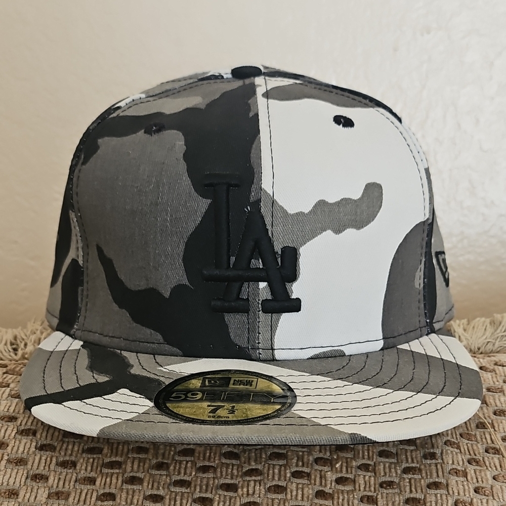 Authentic New Era 59fifty Los Angeles Dodgers Black Gray Camo Fitted Hat